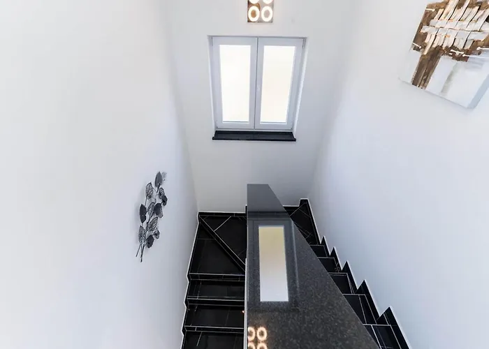 Villa Camellia - Two Bedroom With Swimming Pool Obrovac