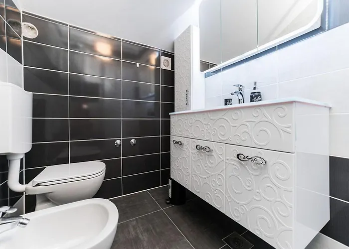 Вилла Camellia - Two Bedroom With Swimming Pool Обровац