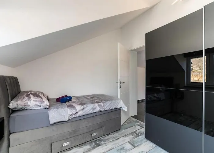 Camellia - Two Bedroom With Swimming Pool * Обровац